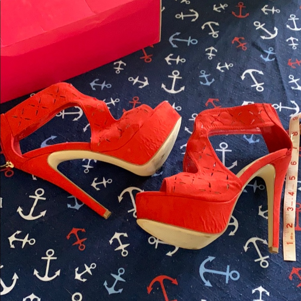 Fun red heels!